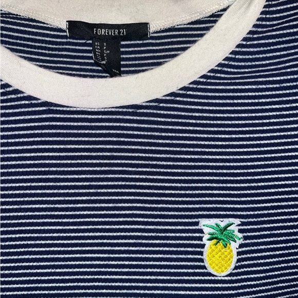 Forever 21 tee with pineapple - Picture 2 of 4